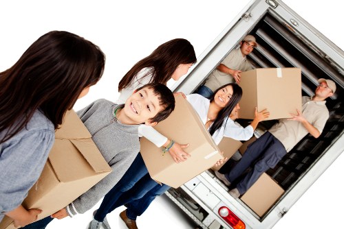 Customer arranging a Fortisgreen Storage booking